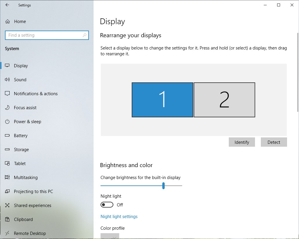 The System window of Windows 10 Settings